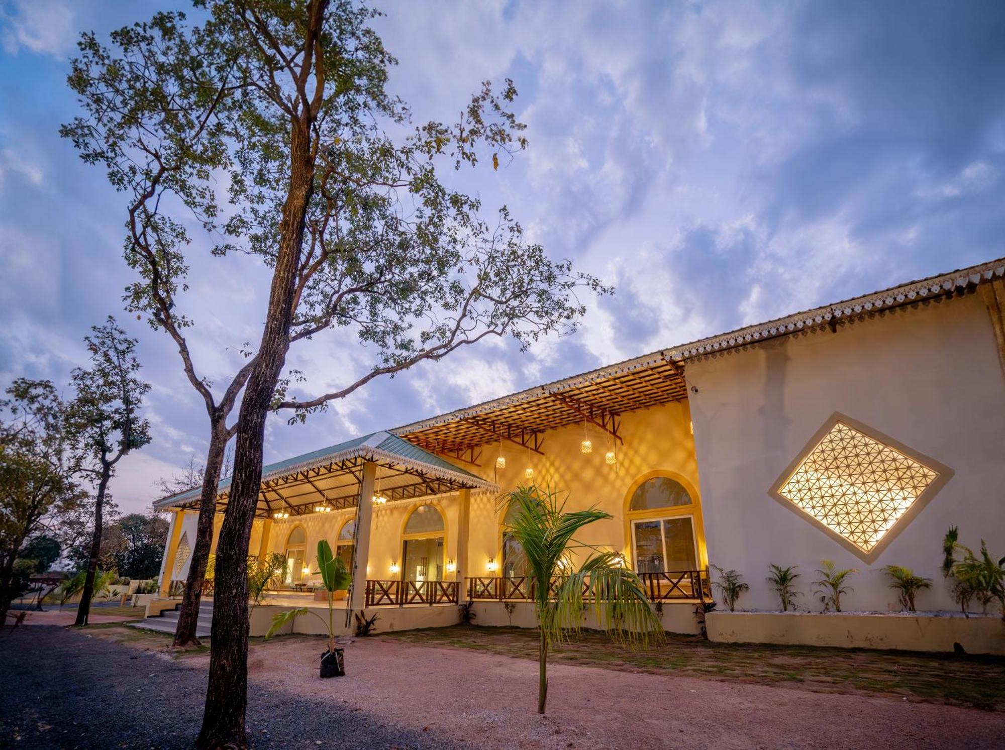 Palash The Jungle Resort Gondia Екстер'єр фото